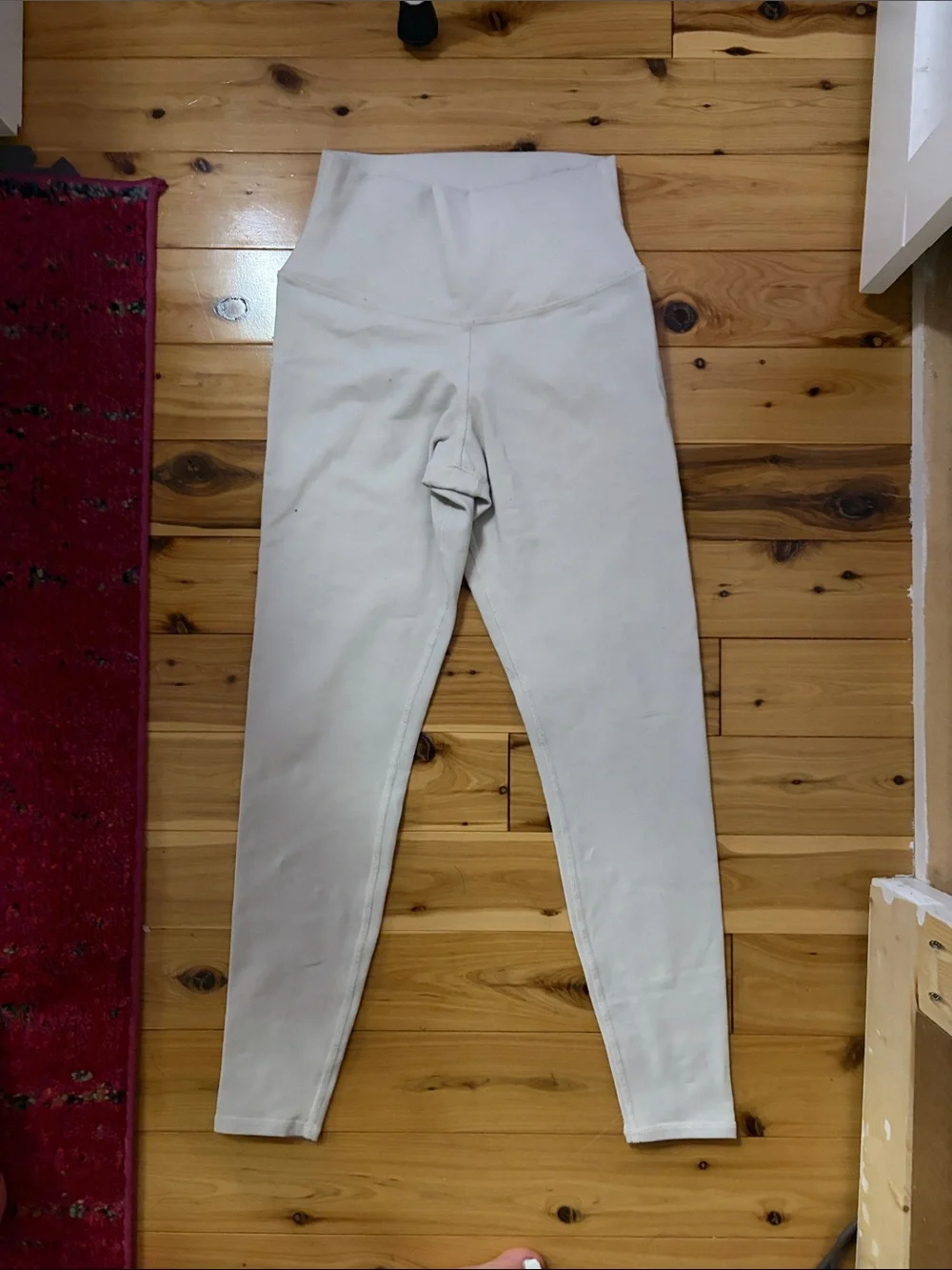 ALO Yoga High-Rise Cream Leggings